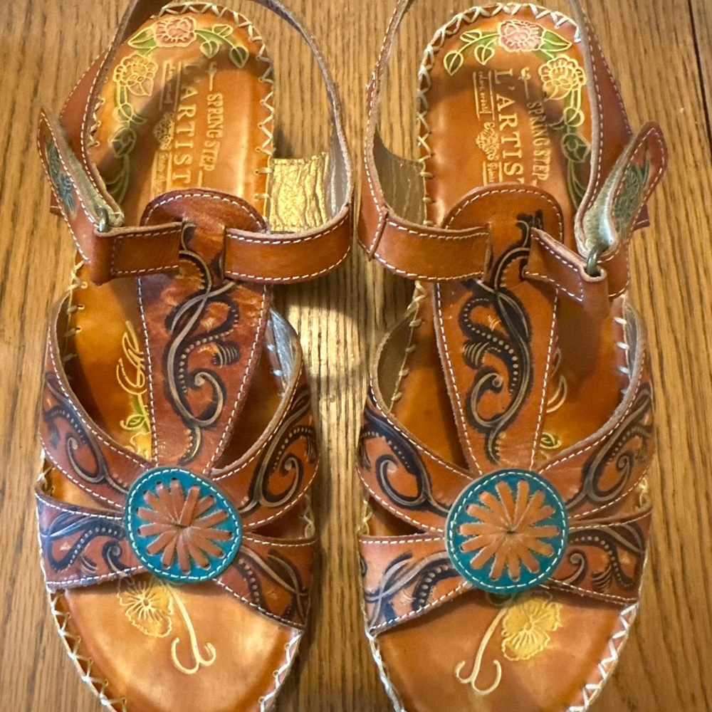 L'ATISTE Blue and Brown Sandals with Intricate Design